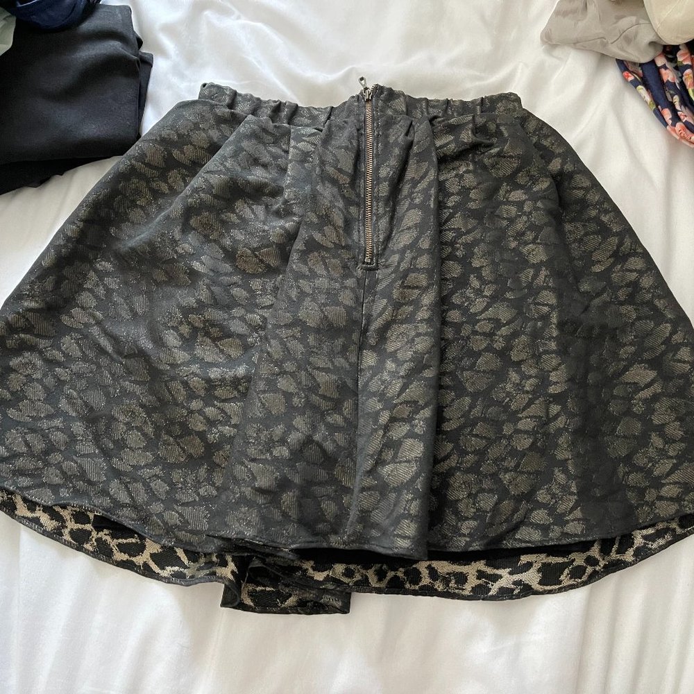 Size 0 Talula Skirt with side zip